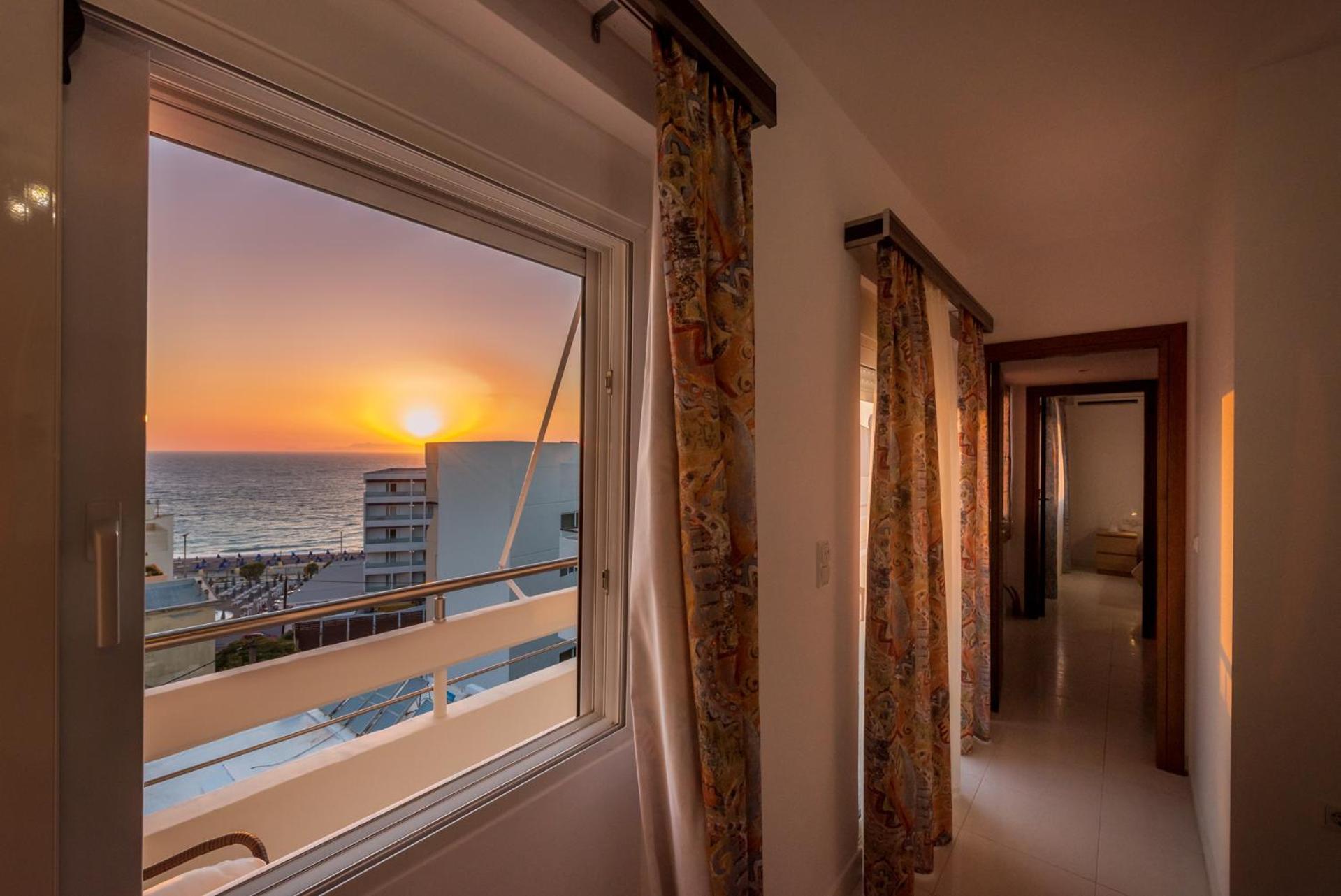 Sea And The City Rhodes City Exterior photo